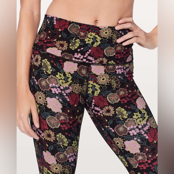 Lululemon Wunder Under Hi-Rise Tight 28" Fluorolace Multi 6
Yoga Gym - Picture 3 of 8